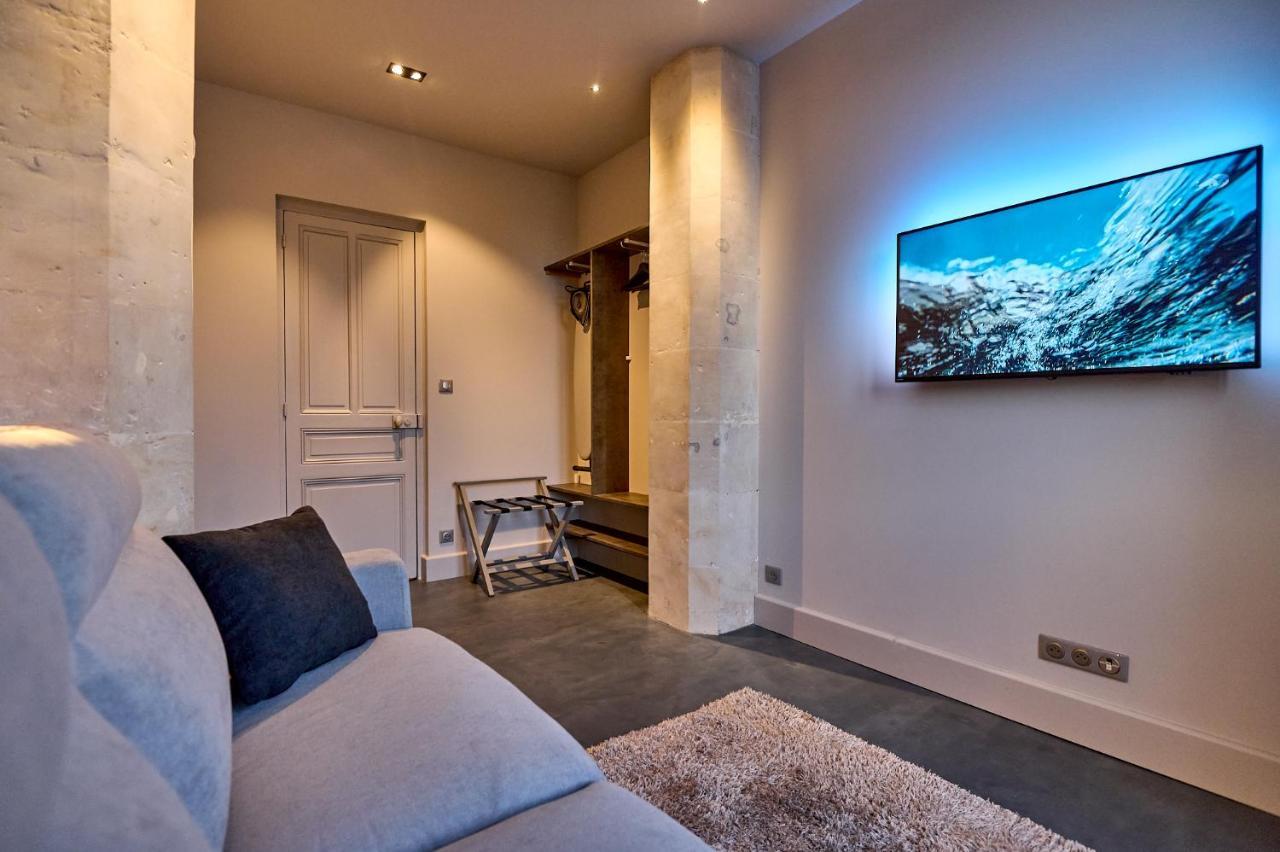 Appartement Montagnon - Les Suites Du Palais - Classe 4 Etoiles, Parking Prive, Vue Cathedrale, 3 Chambres, Primo C0Nciergerie เนอแวร์ ภายนอก รูปภาพ