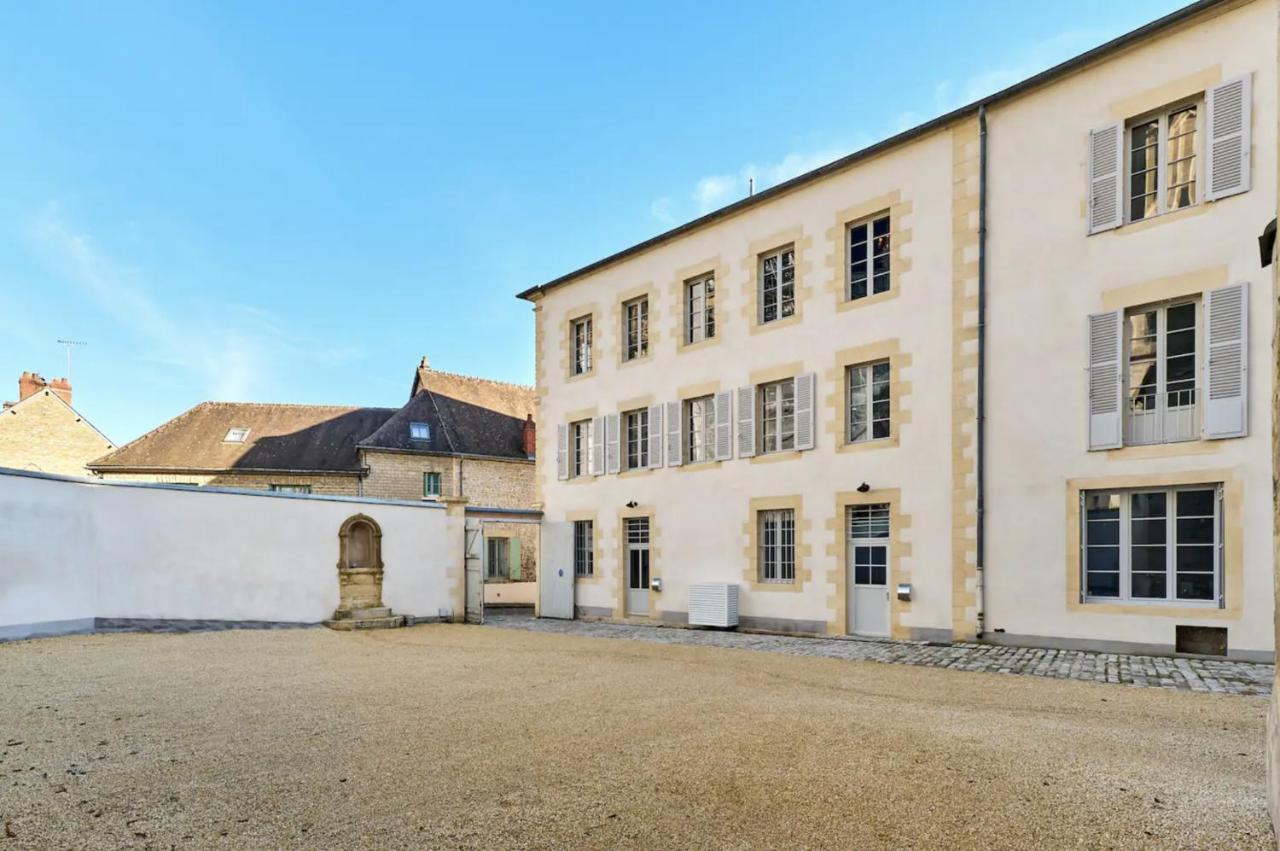 Appartement Montagnon - Les Suites Du Palais - Classe 4 Etoiles, Parking Prive, Vue Cathedrale, 3 Chambres, Primo C0Nciergerie เนอแวร์ ภายนอก รูปภาพ