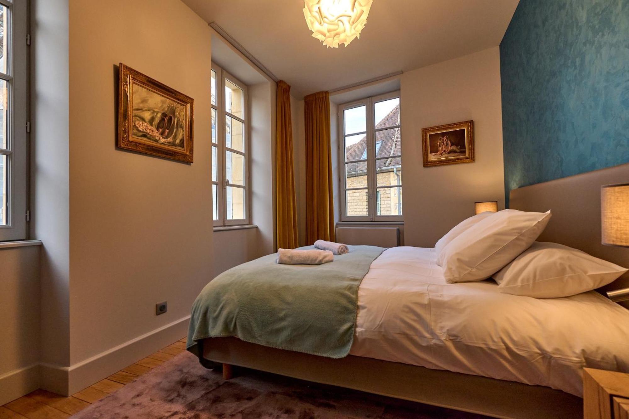 Appartement Montagnon - Les Suites Du Palais - Classe 4 Etoiles, Parking Prive, Vue Cathedrale, 3 Chambres, Primo C0Nciergerie เนอแวร์ ภายนอก รูปภาพ