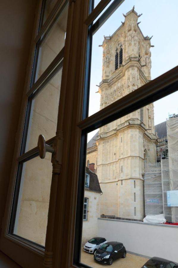 Appartement Montagnon - Les Suites Du Palais - Classe 4 Etoiles, Parking Prive, Vue Cathedrale, 3 Chambres, Primo C0Nciergerie เนอแวร์ ภายนอก รูปภาพ