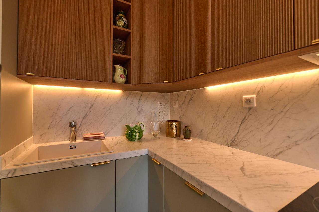 Appartement Montagnon - Les Suites Du Palais - Classe 4 Etoiles, Parking Prive, Vue Cathedrale, 3 Chambres, Primo C0Nciergerie เนอแวร์ ภายนอก รูปภาพ
