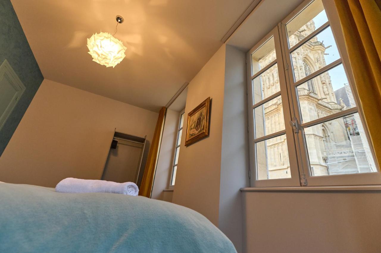 Appartement Montagnon - Les Suites Du Palais - Classe 4 Etoiles, Parking Prive, Vue Cathedrale, 3 Chambres, Primo C0Nciergerie เนอแวร์ ภายนอก รูปภาพ