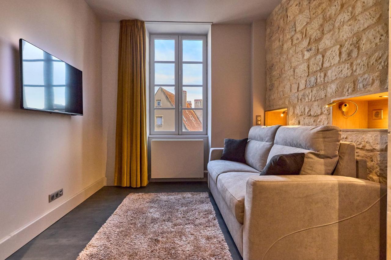Appartement Montagnon - Les Suites Du Palais - Classe 4 Etoiles, Parking Prive, Vue Cathedrale, 3 Chambres, Primo C0Nciergerie เนอแวร์ ภายนอก รูปภาพ